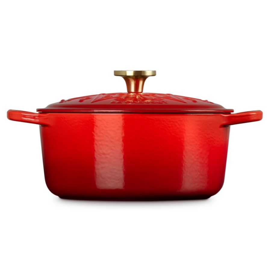 additioanl image for  Le Creuset Xmas Rd Casserole Cerise 24 c 